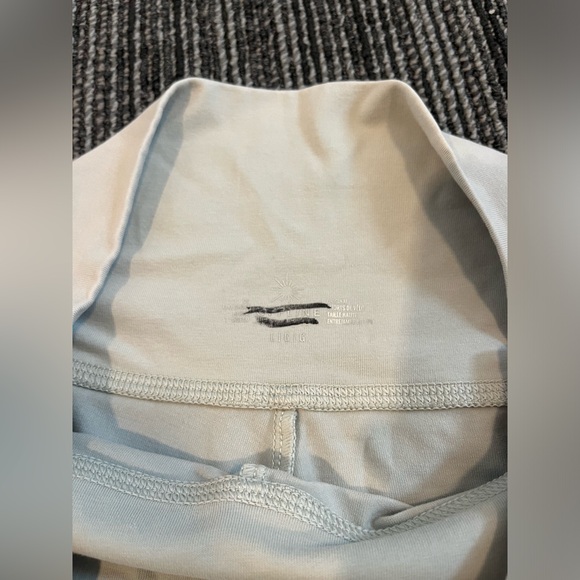 Aerie Offline 6in Biker Shorts - Picture 4 of 6